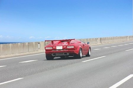 スポーツカー