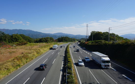 高速道路の登坂車線