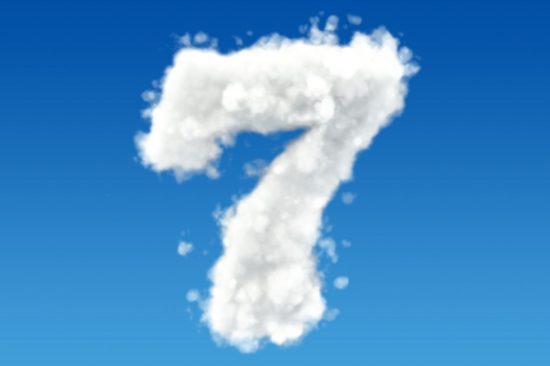 ７