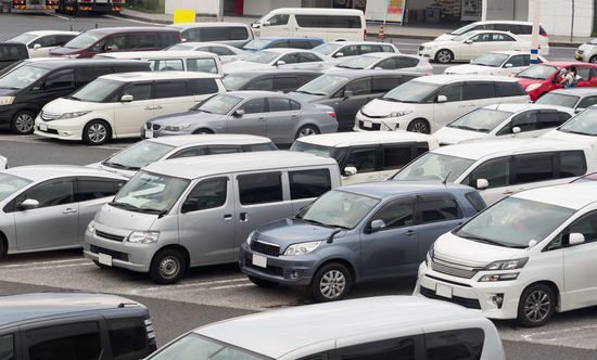 大量の車の在庫